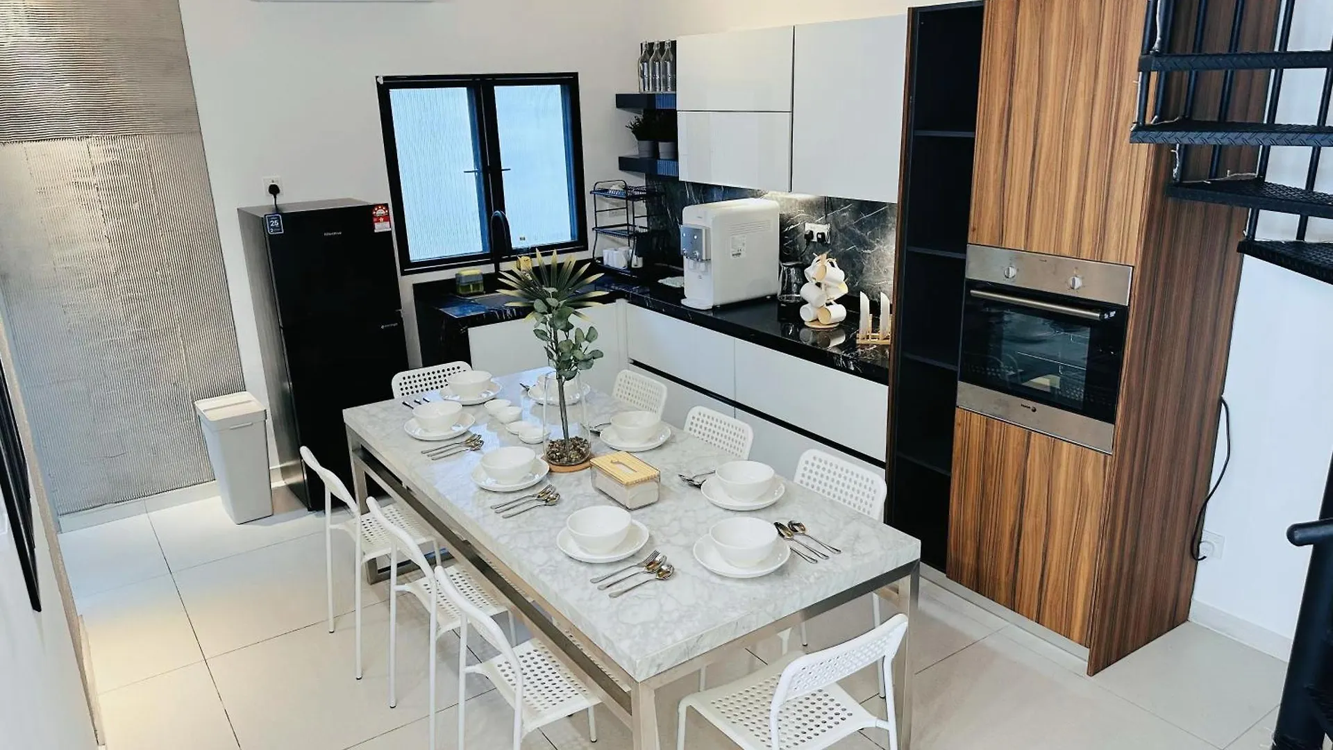 Holiday home New! 10Pax Special 1,5 Storey Semi-D In Georgetown 70 Inch Smart Tv Malaysia
