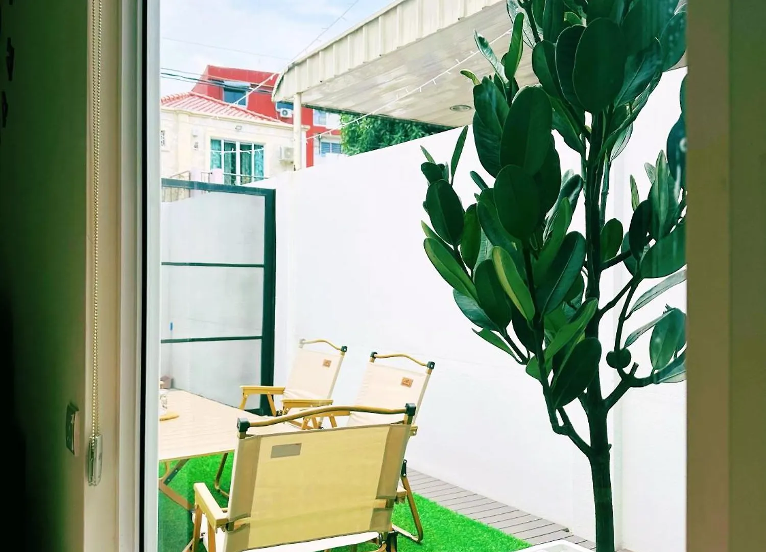 Holiday home New! 10Pax Special 1,5 Storey Semi-D In Georgetown 70 Inch Smart Tv Malaysia