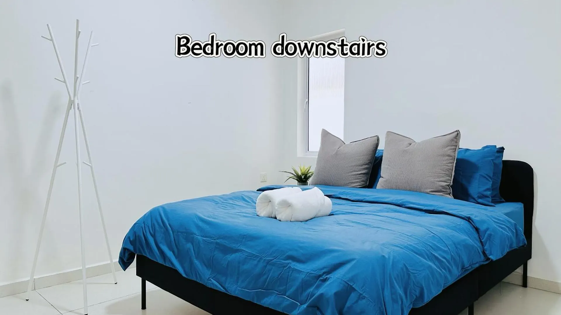 Holiday home New! 10Pax Special 1,5 Storey Semi-D In Georgetown 70 Inch Smart Tv Malaysia