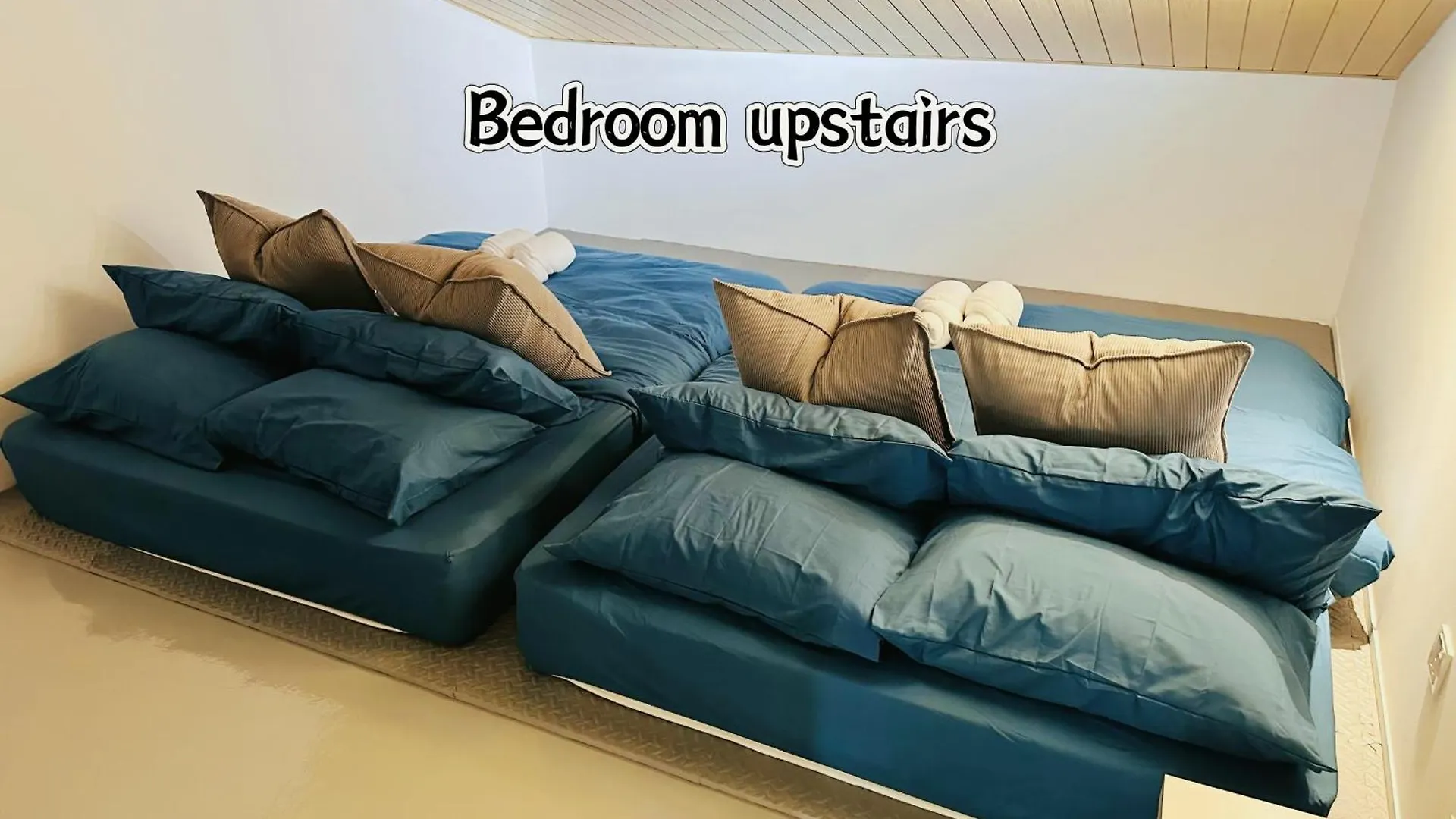 New! 10Pax Special 1,5 Storey Semi-D In Georgetown 70 Inch Smart Tv Malaysia